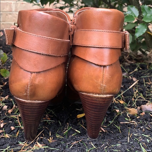 Coach and Four brownish/tan booties - Picture 5 of 8